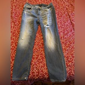 Judy blue jeans size 16w boyfriend fit comes from a smoke free home used